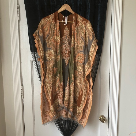 Urban Outfitters Accessories - Urban Outfitters Vintage Paisley Shawl